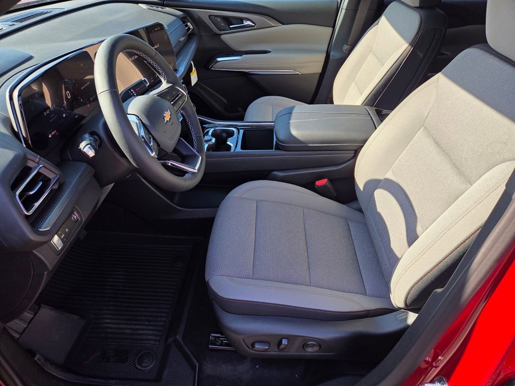 2026 Chevrolet Traverse photo 6
