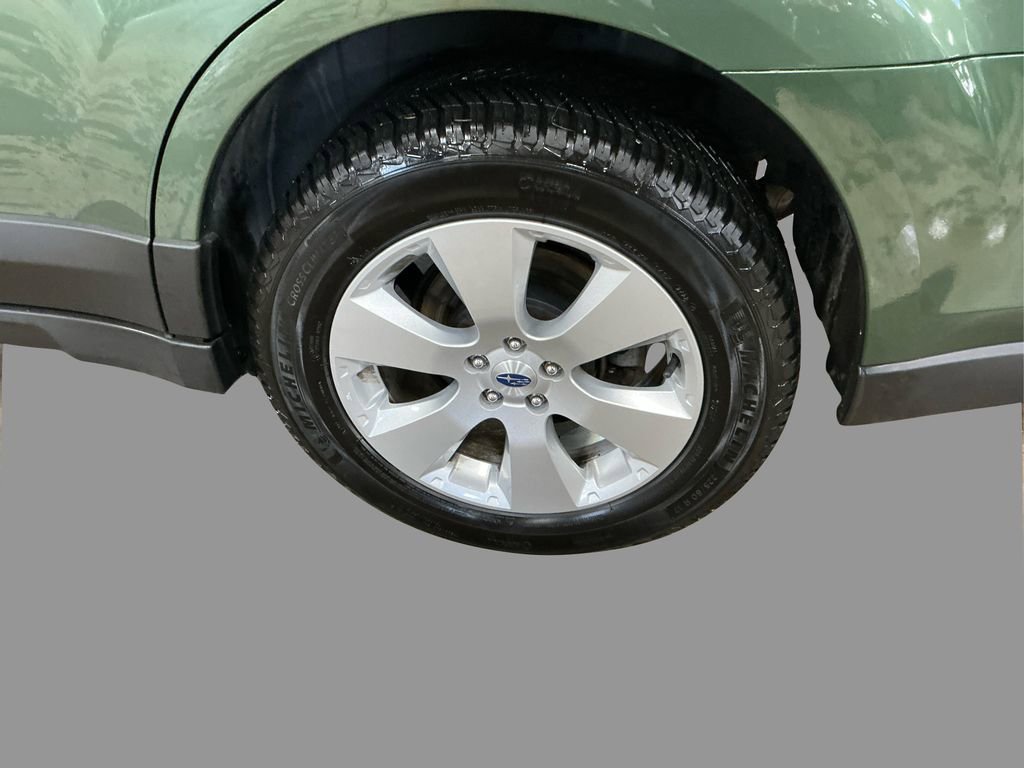 2012 Subaru Outback 2.5i Limited photo 16