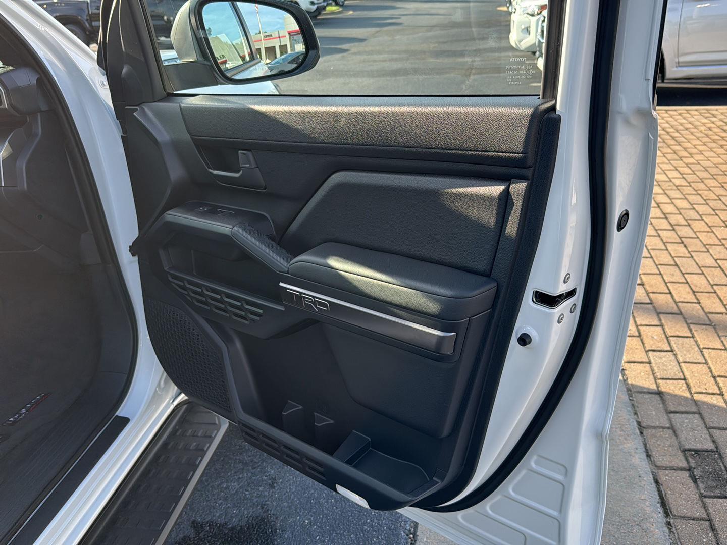 2025 Toyota 4Runner TRD Off-Road photo 12
