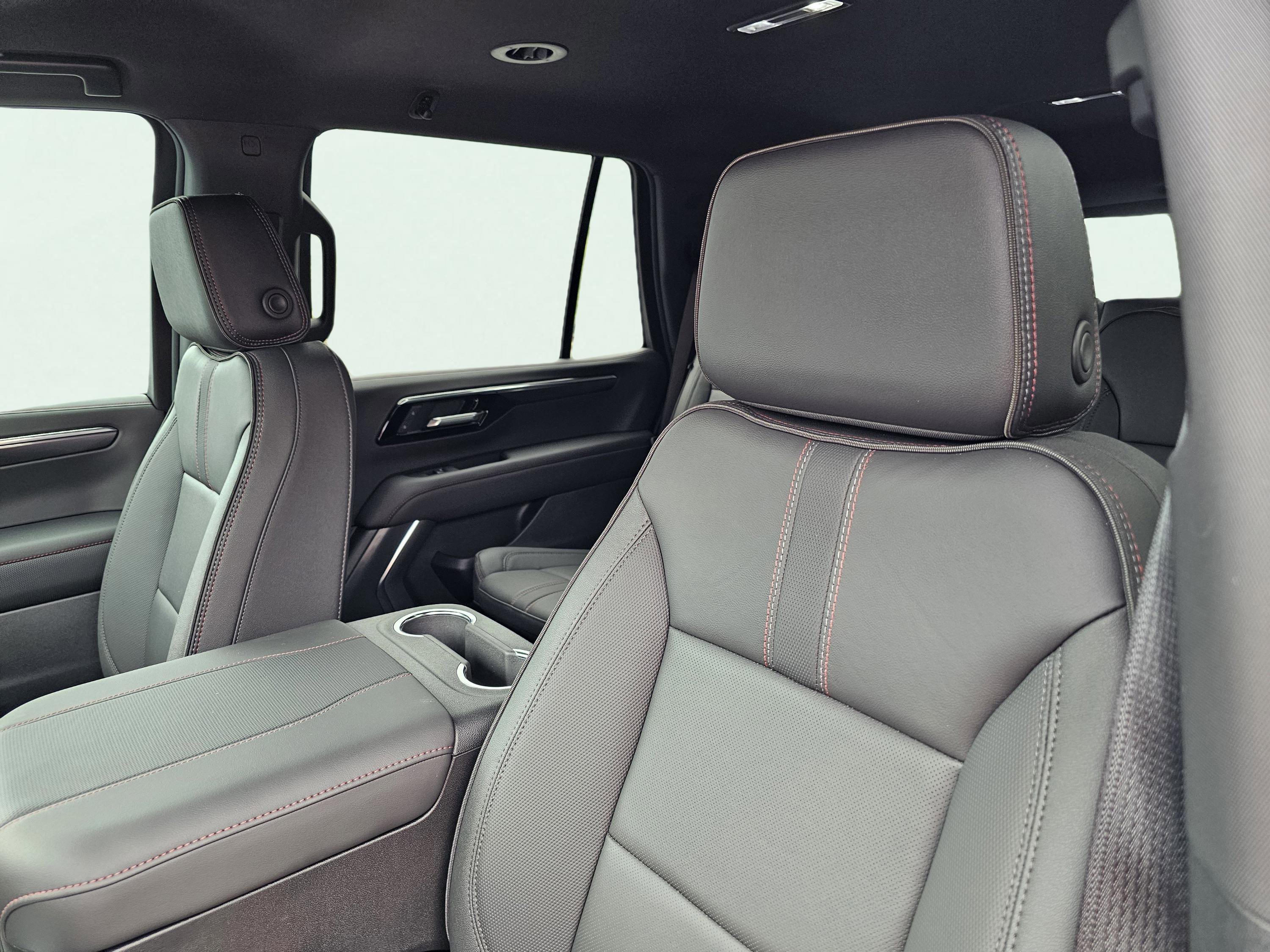 2025 Chevrolet Tahoe RST photo 10