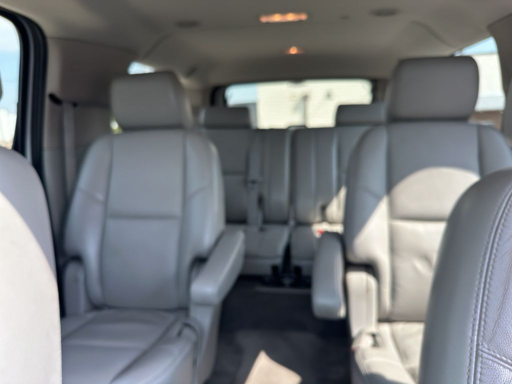 2011 Chevrolet Suburban 1500 LTZ photo 13