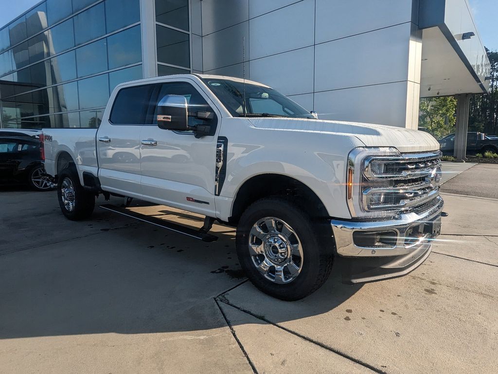 2025 Ford F-250 Lariat photo 2
