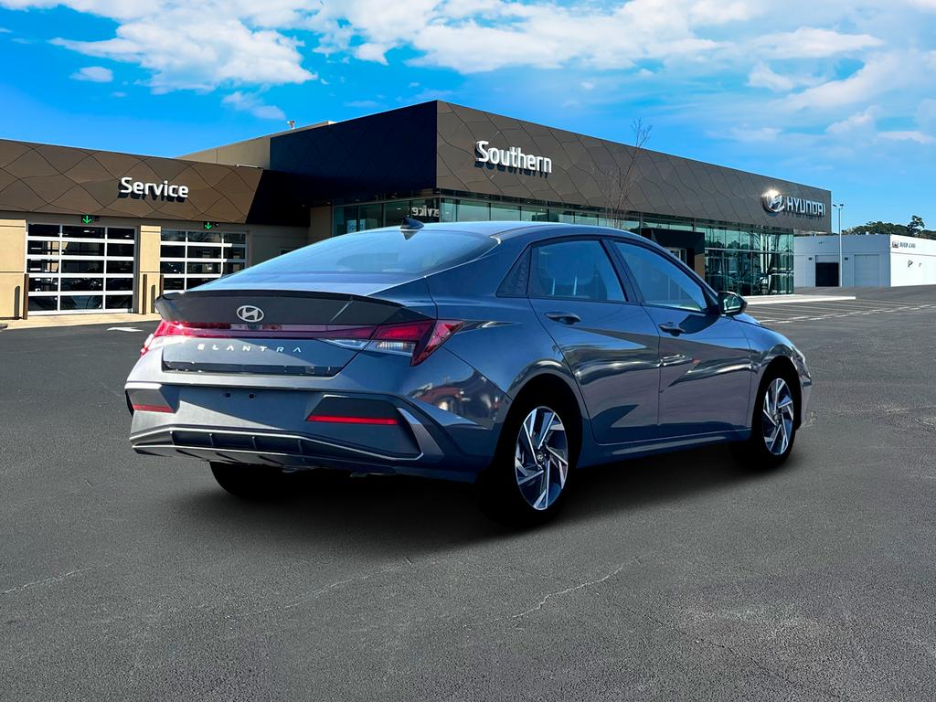 2025 Hyundai Elantra SEL Sport photo 6