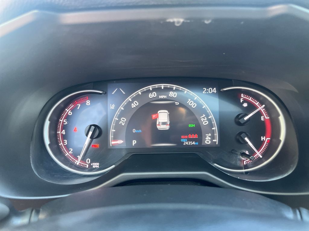 2024 Toyota RAV4 XLE photo 10