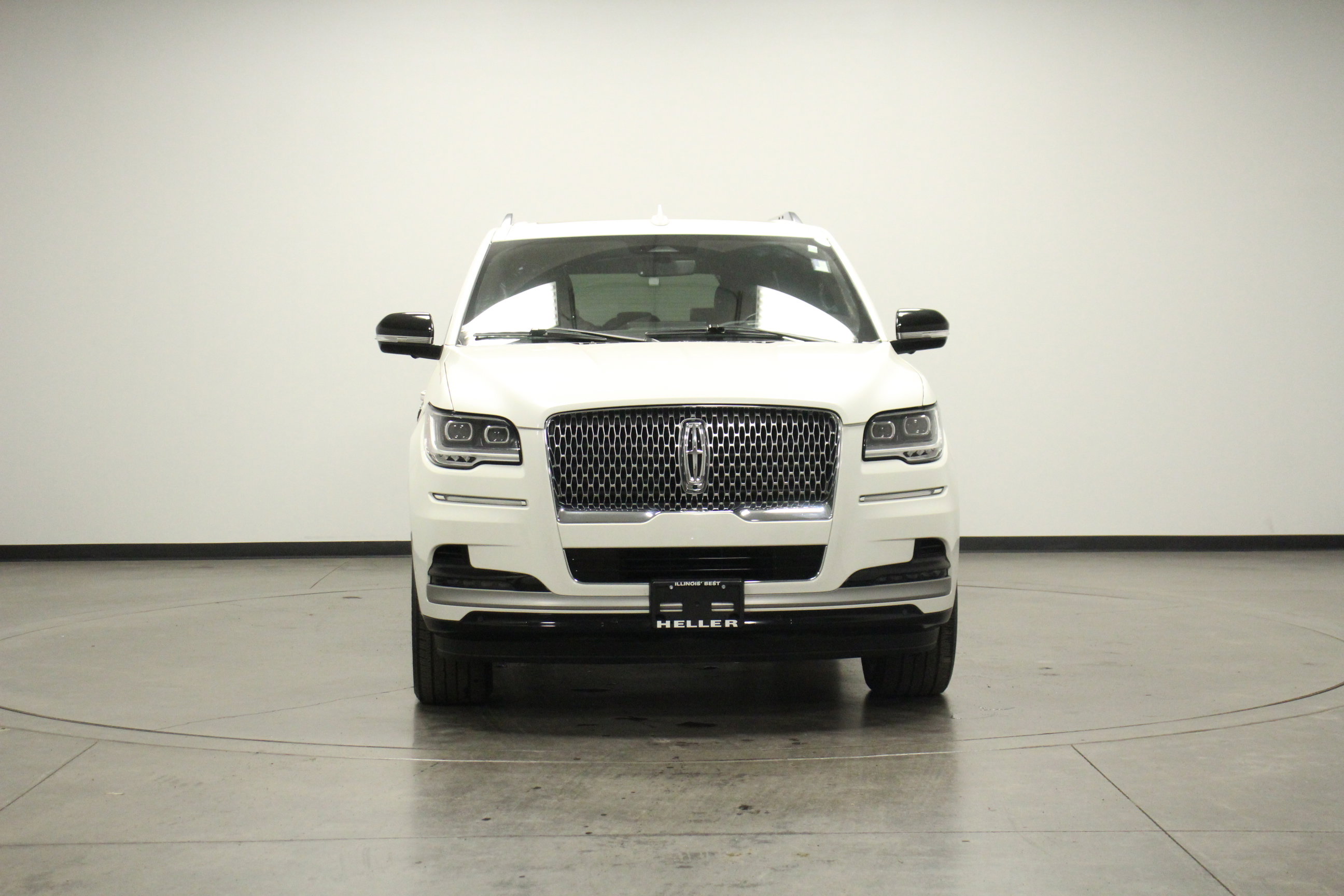 2023 Lincoln Navigator L Reserve photo 2