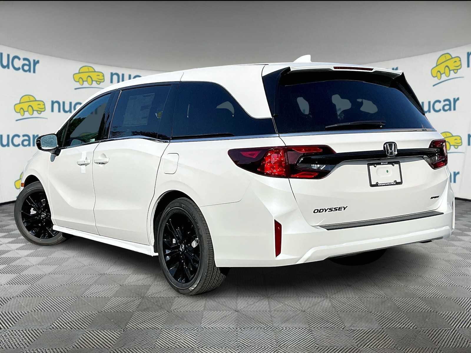 2026 Honda Odyssey photo 4