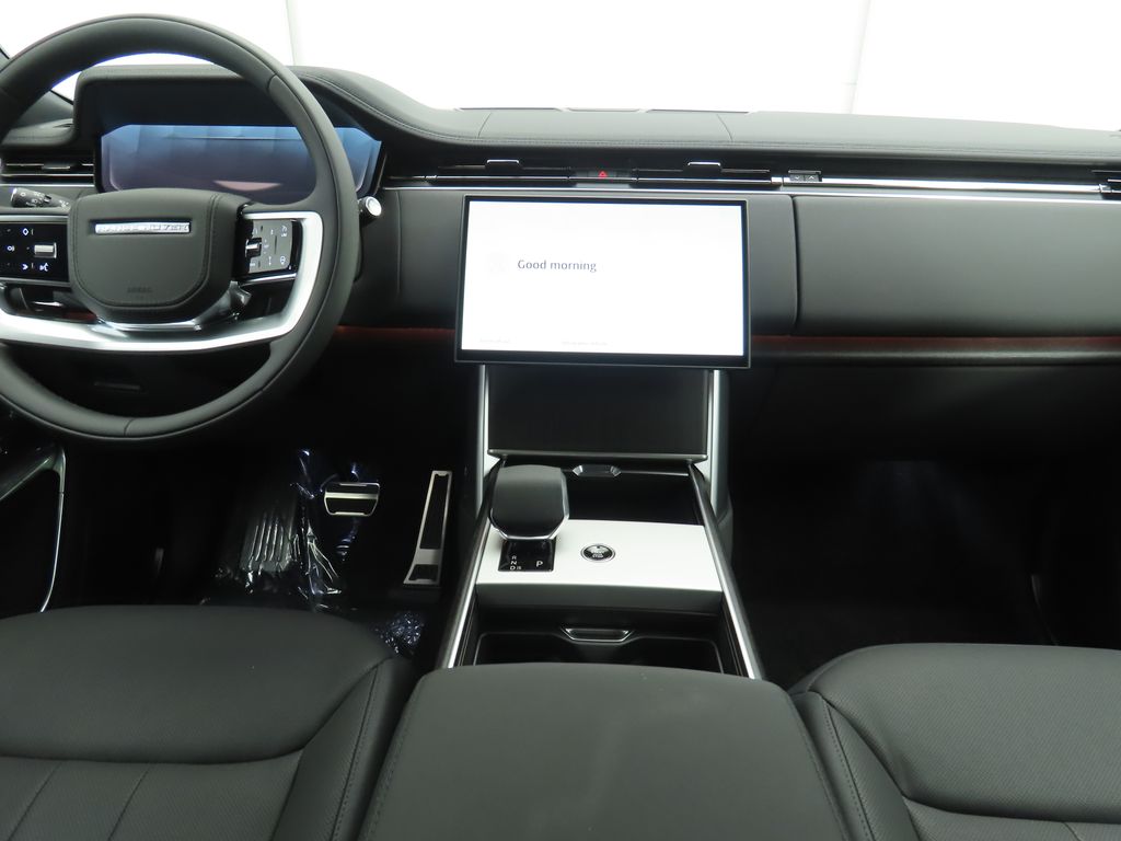 2025 Land Rover Range Rover SE photo 14