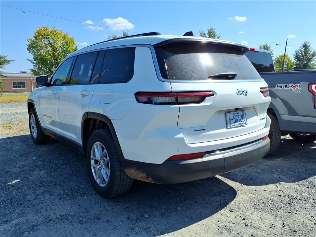 2023 Jeep Grand Cherokee Laredo photo 5