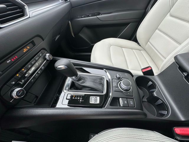 2025 Mazda CX-5 2.5 S Preferred photo 26