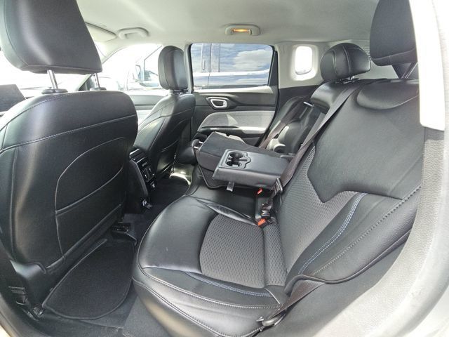 2022 Jeep Compass Latitude photo 8