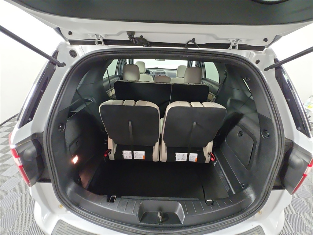 2018 Ford Explorer XLT photo 16
