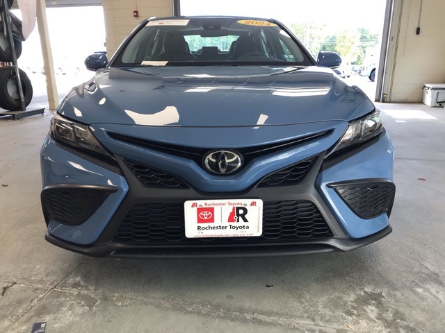 2024 Toyota Camry SE photo 8
