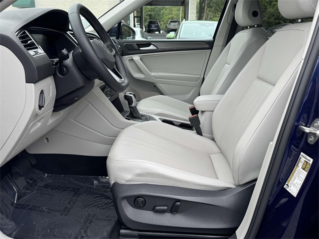 2023 Volkswagen Tiguan SE photo 13