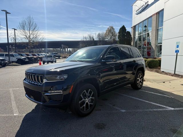 2025 Jeep Grand Cherokee Limited's photo