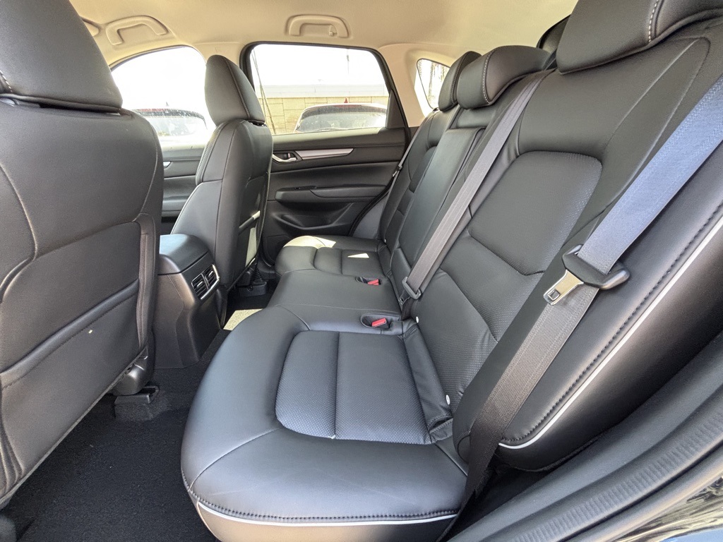 2025 Mazda CX-5 2.5 Select photo 17