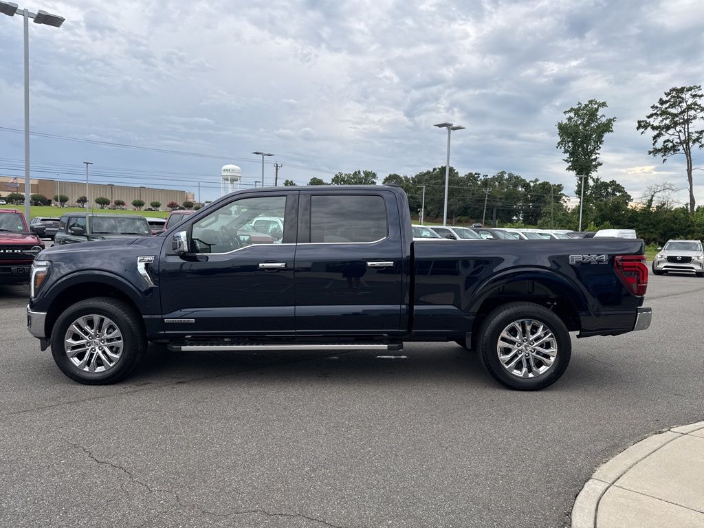 2025 Ford F-150 Lariat photo 8