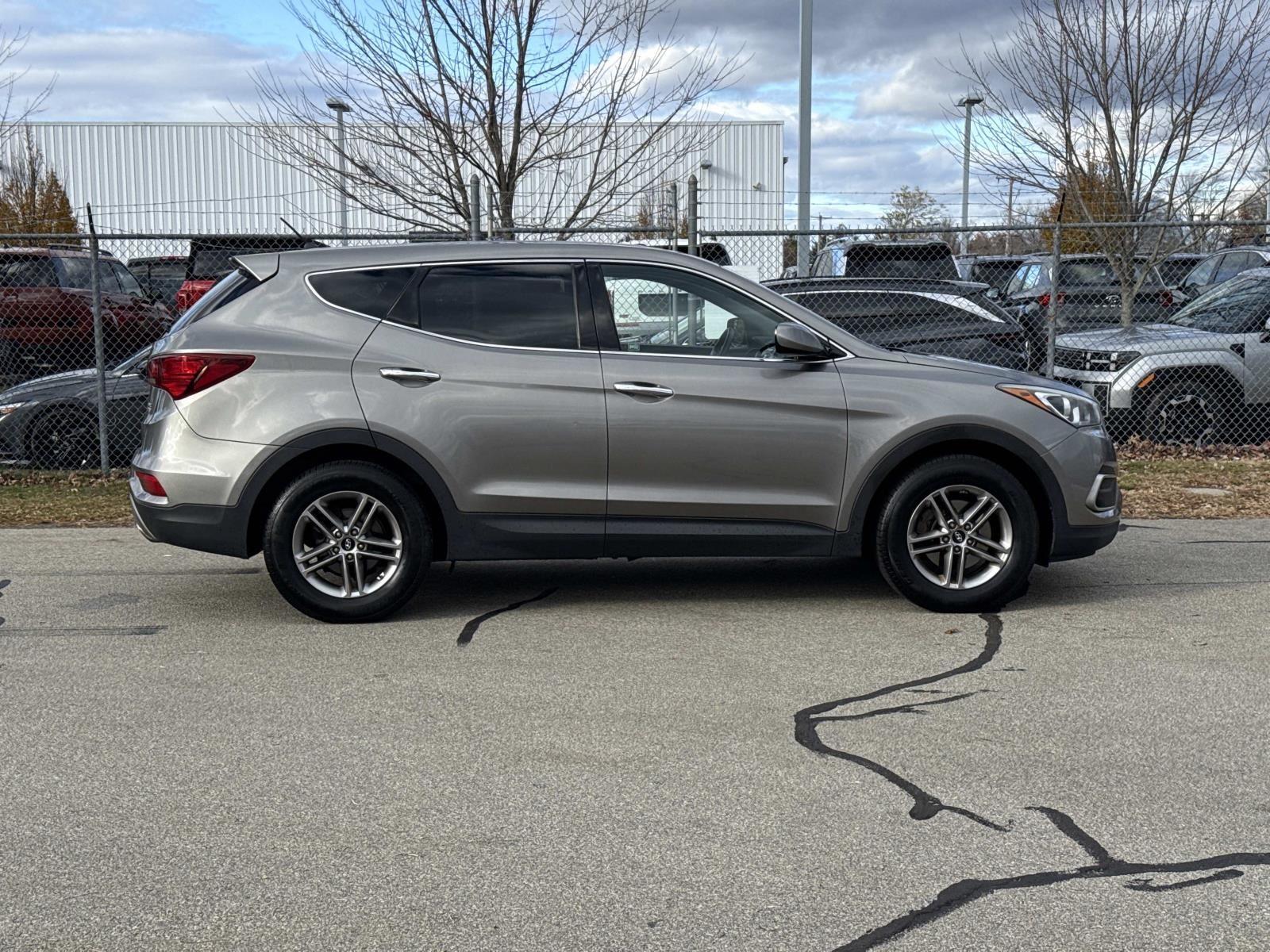 2018 Hyundai Santa Fe Sport Base photo 4