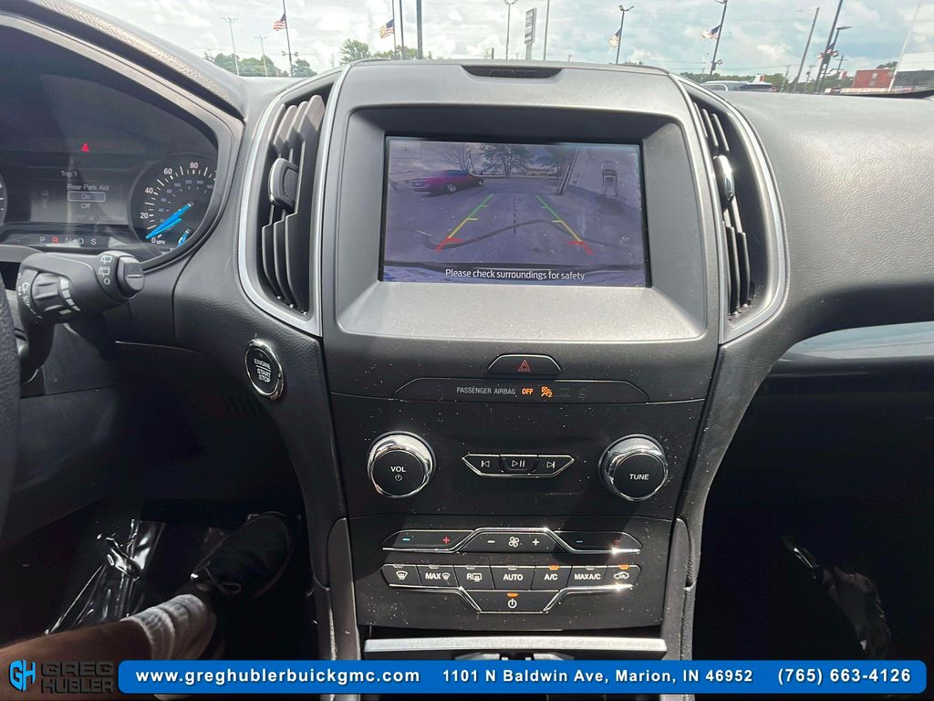 2020 Ford Edge SE photo 16