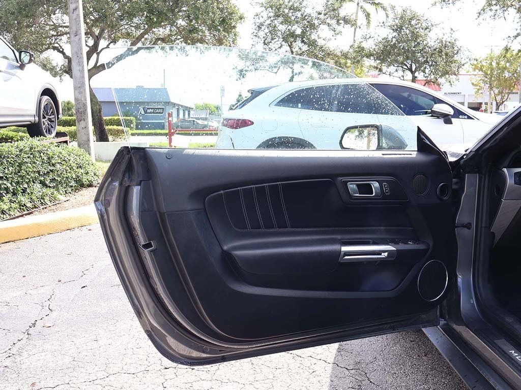 2022 Ford Mustang EcoBoost Premium photo 26