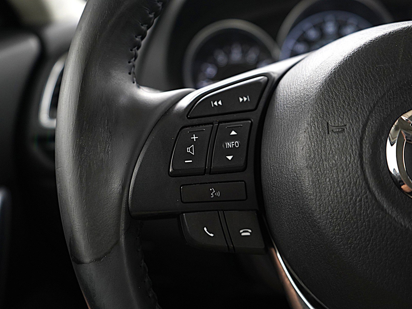 2014 Mazda Mazda6 Touring photo 25