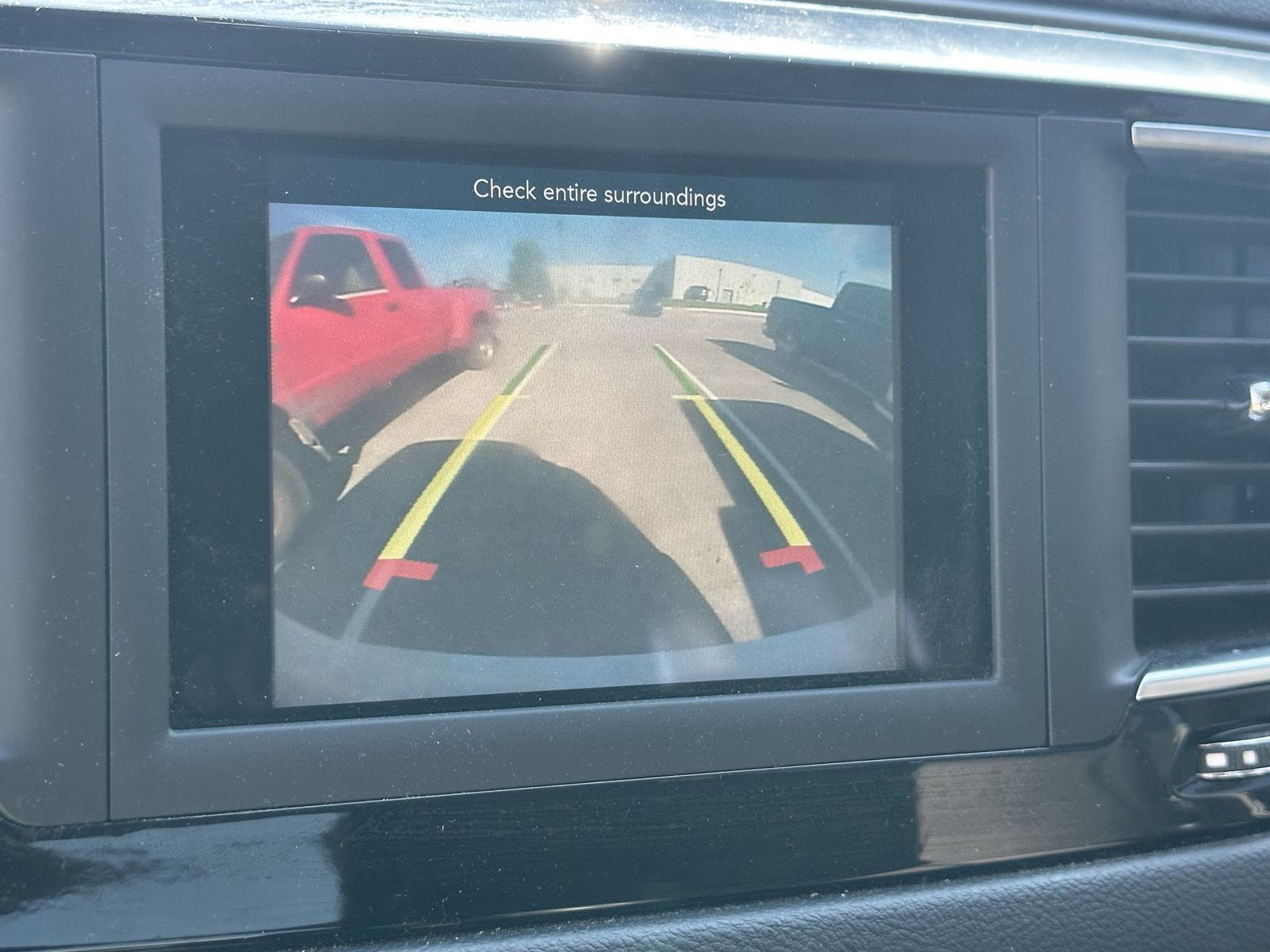 2020 Chrysler Pacifica Touring L photo 8