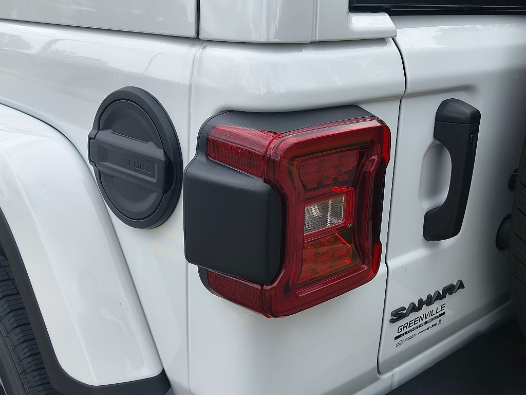 2025 Jeep Wrangler Sahara W photo 3