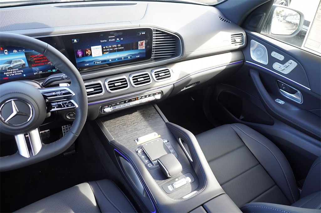 2026 Mercedes Benz GLS 450 4MATIC photo 14