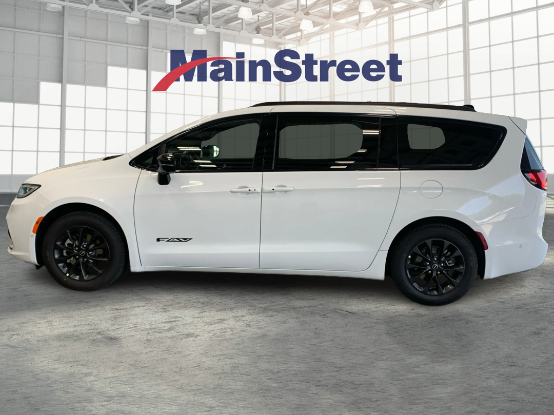 2025 Chrysler Pacifica photo 2