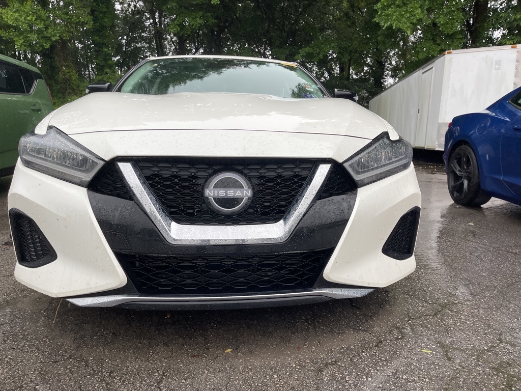 2023 Nissan Maxima SV photo 2