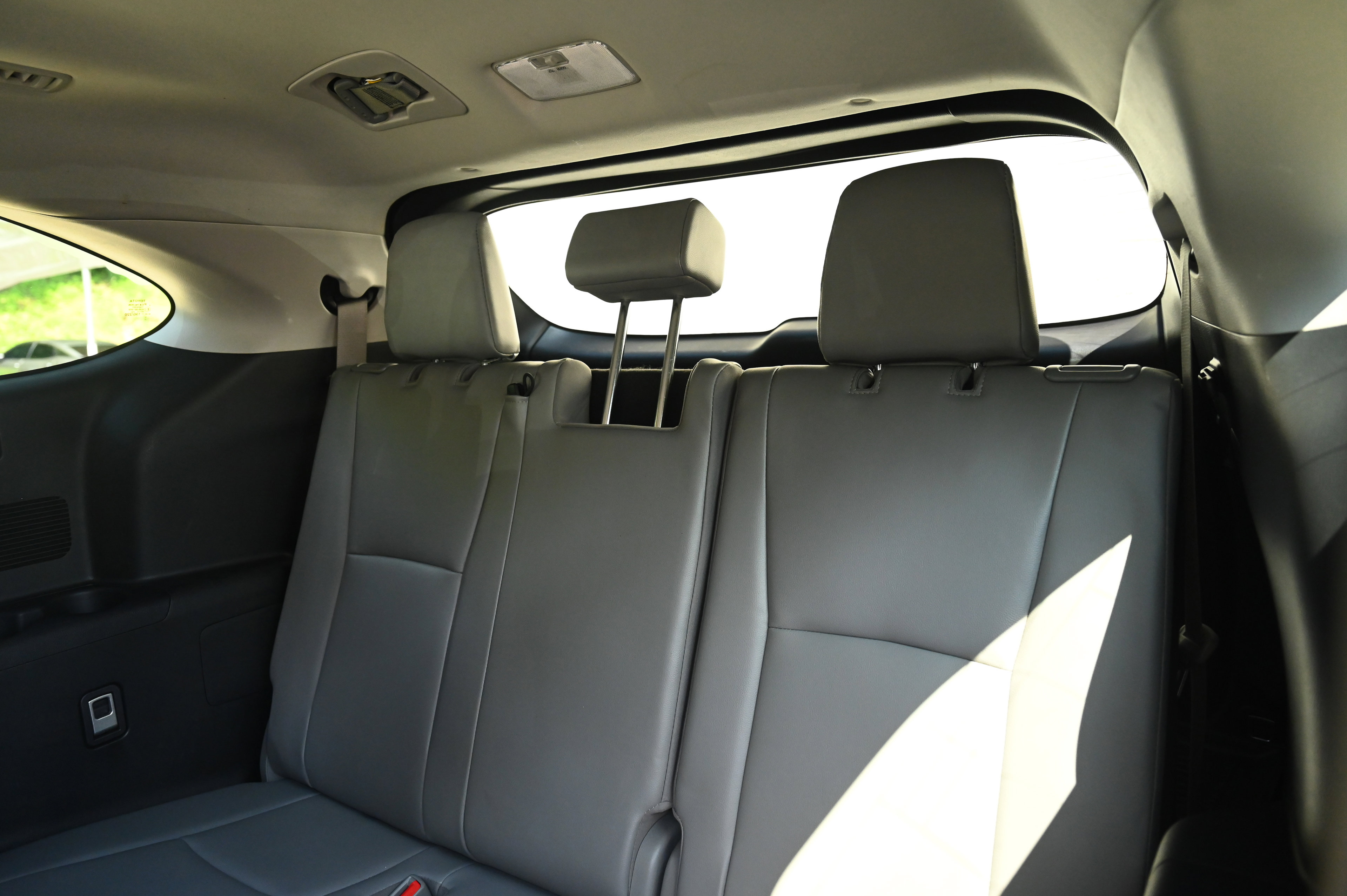 2021 Toyota Highlander XLE photo 28