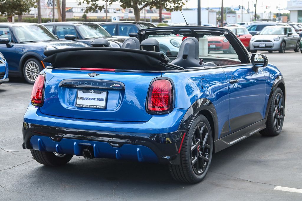 2026 Mini Cooper Convertible Iconic photo 10