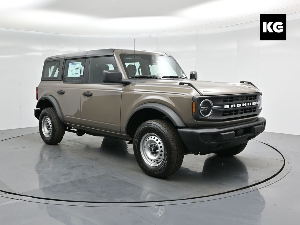 2025 Ford Bronco 4-Door Base's photo
