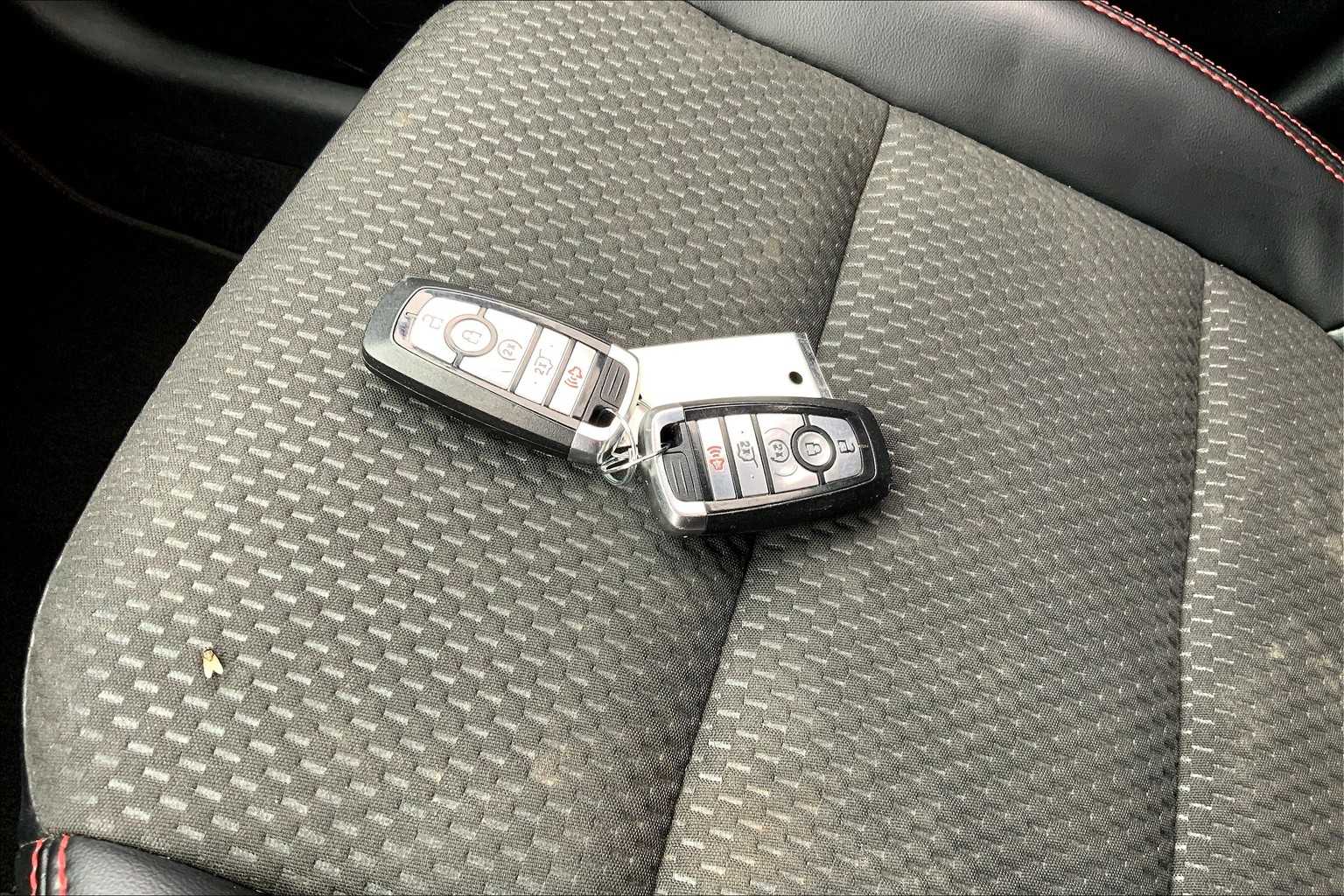 2023 Ford Escape ST-Line photo 13