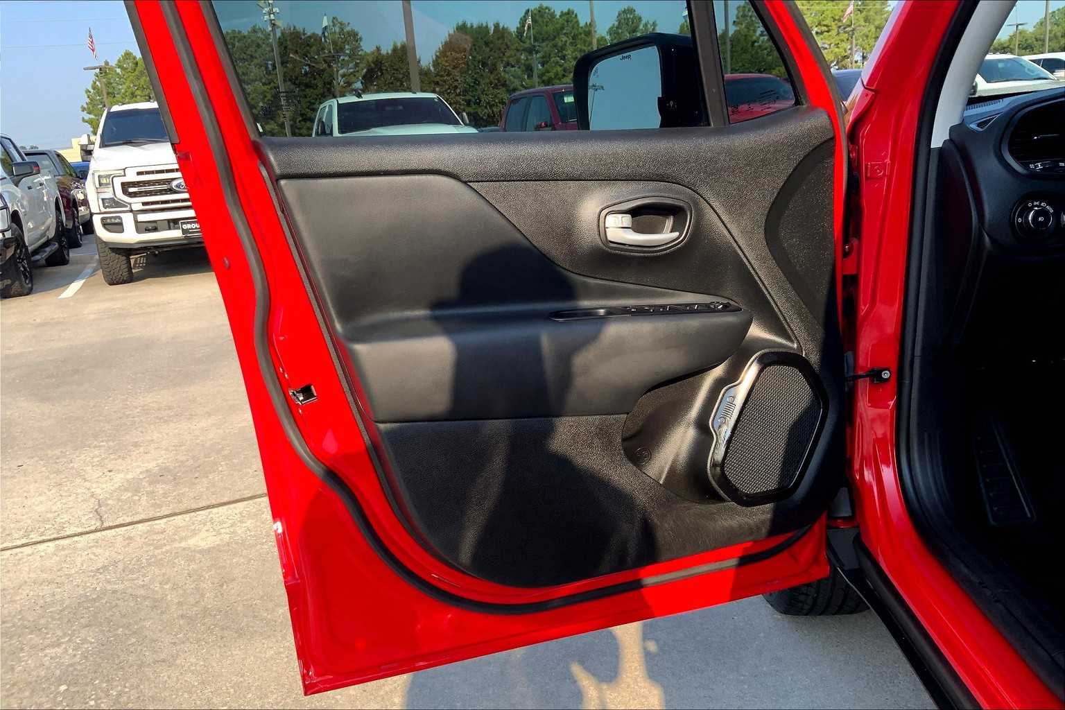 2023 Jeep Renegade Latitude photo 20