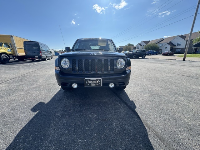 2017 Jeep Patriot Latitude photo 2
