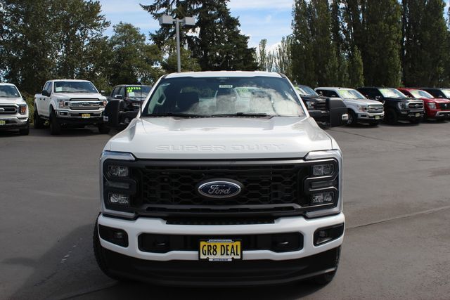 2025 Ford F-350 XL photo 2