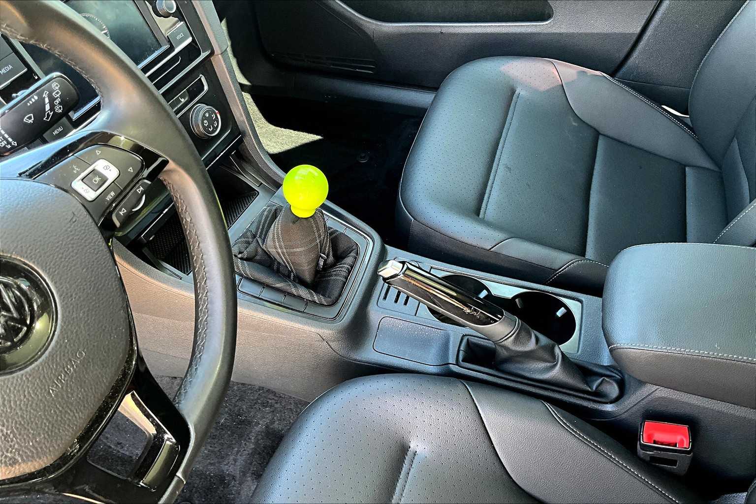 2021 Volkswagen Golf TSI photo 15