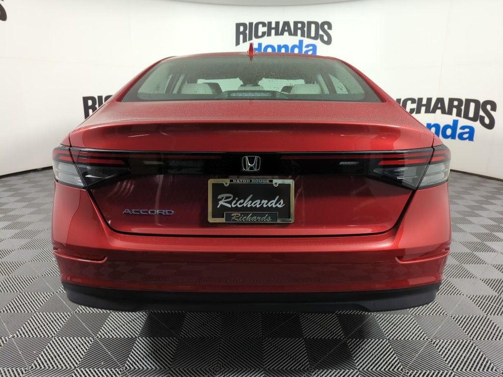 2025 Honda Accord LX 1.5T photo 4