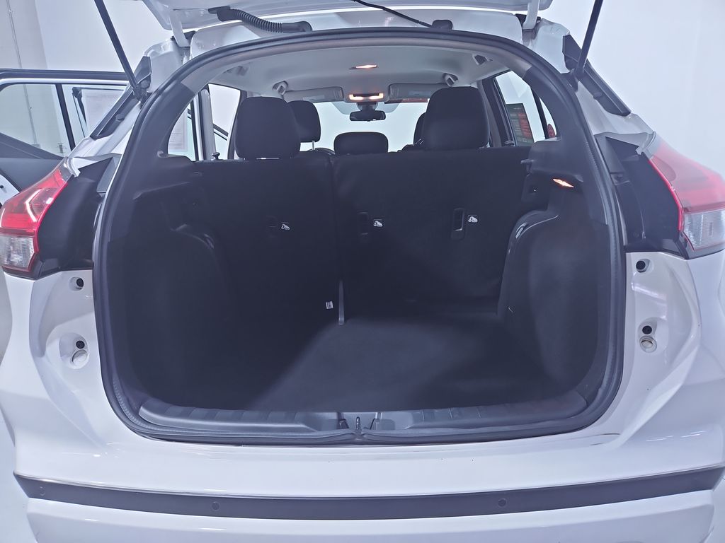 2024 Nissan Kicks S photo 20