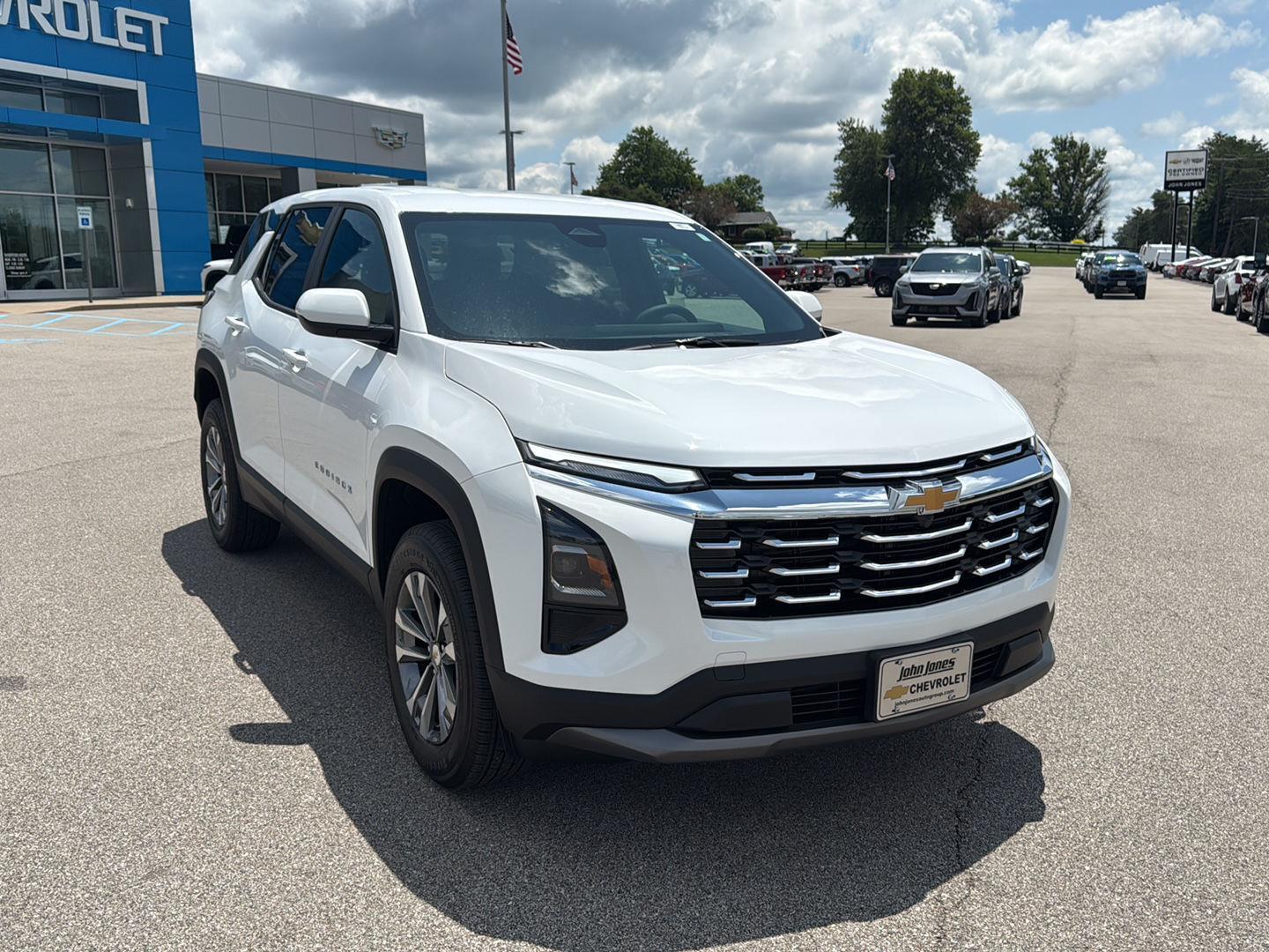 2026 Chevrolet Equinox LT photo 2