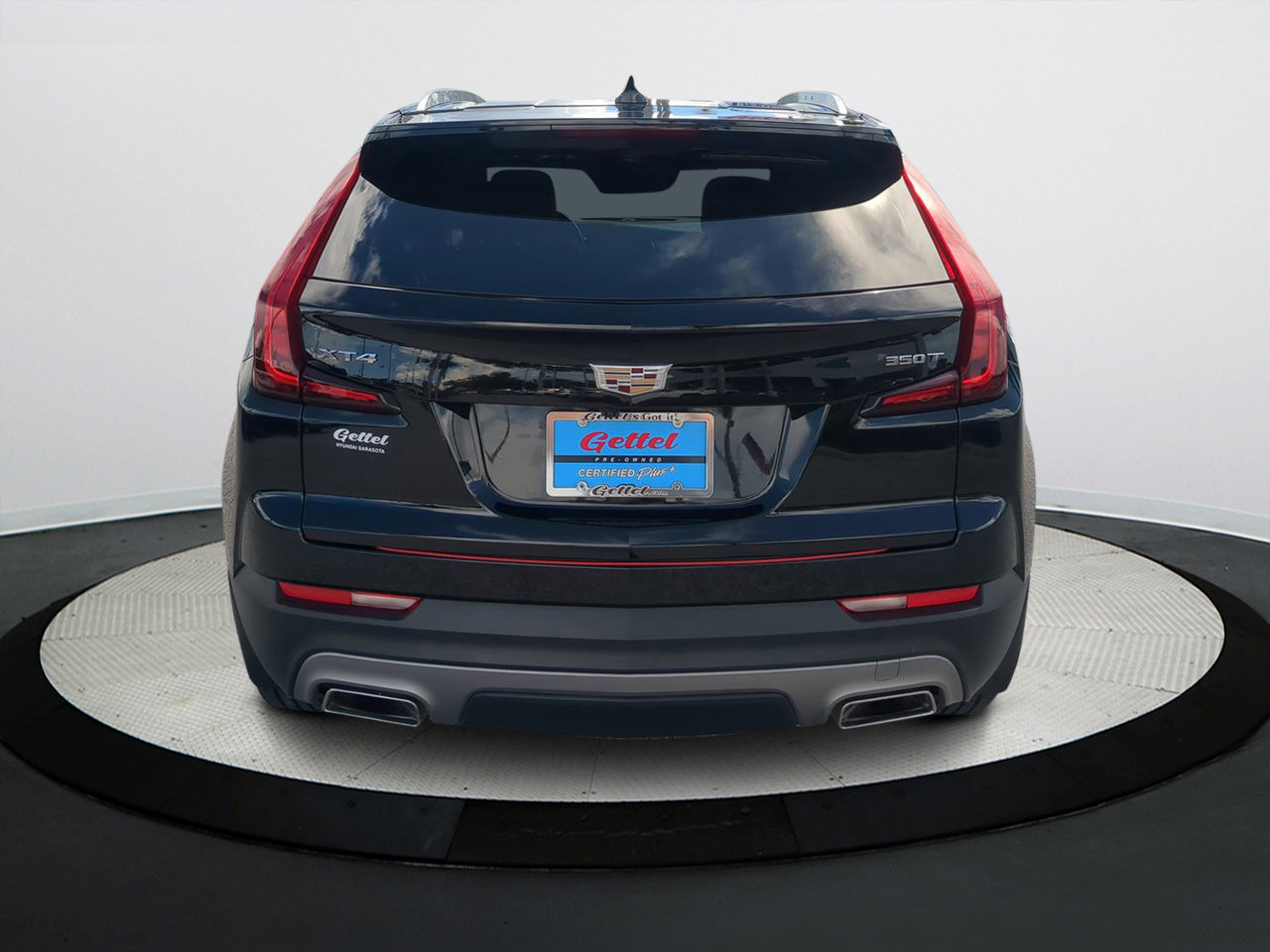 2021 Cadillac XT4 Premium Luxury photo 3