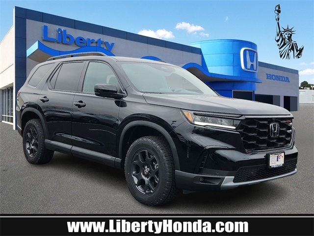 2025 Honda Pilot TrailSport's photo