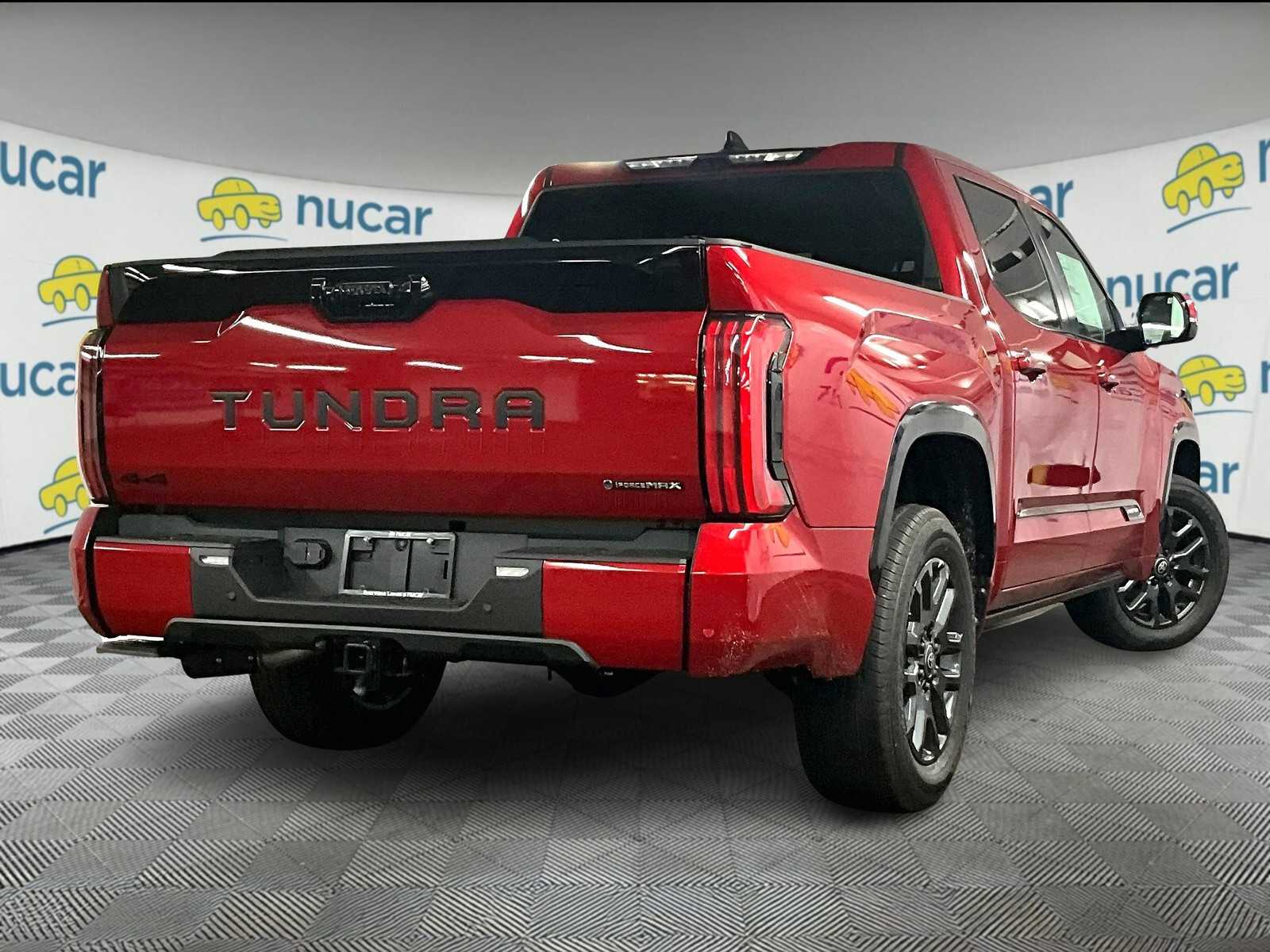 2025 Toyota Tundra Platinum CrewMax photo 6