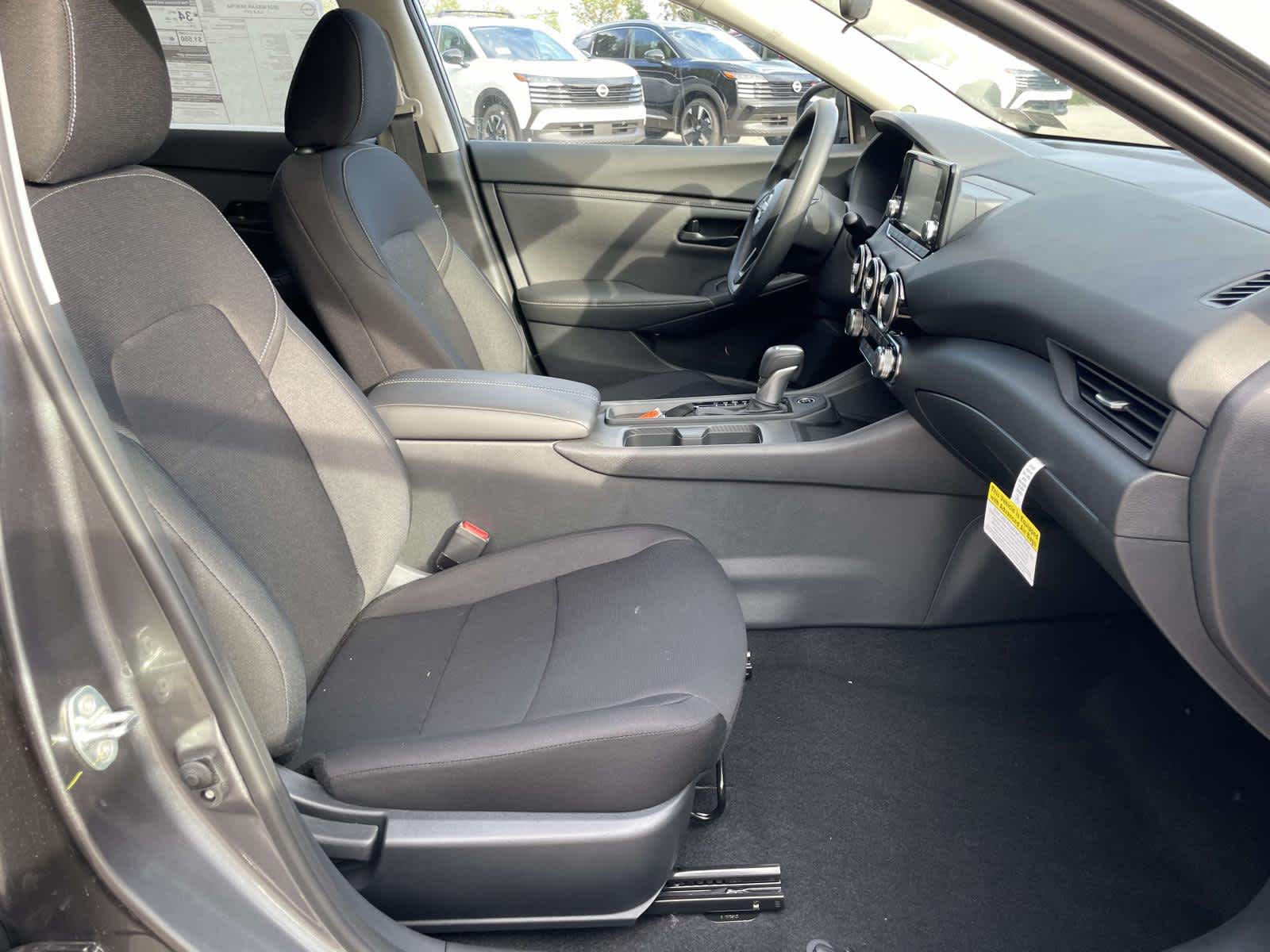 2025 Nissan Sentra S photo 12