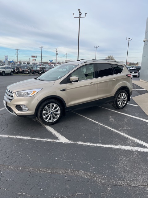 2018 Ford Escape Titanium photo 2