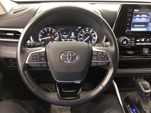 2021 Toyota Highlander XLE photo 13