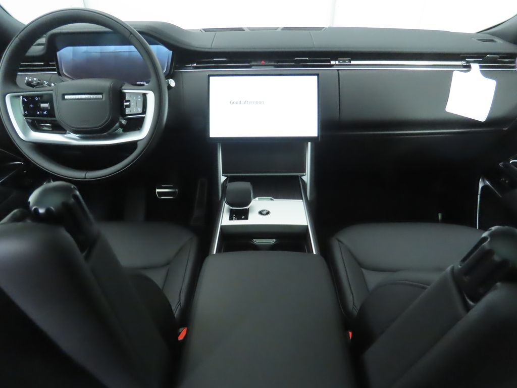 2025 Land Rover Range Rover SE photo 12