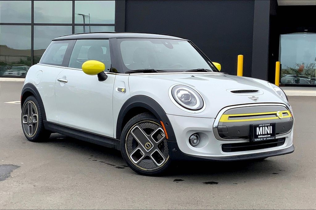2021 MINI Hardtop 2 Door SE's photo