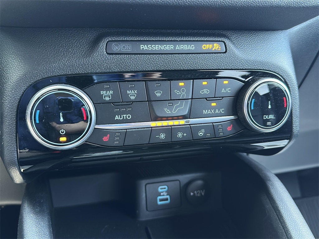 2022 Ford Escape SEL photo 13