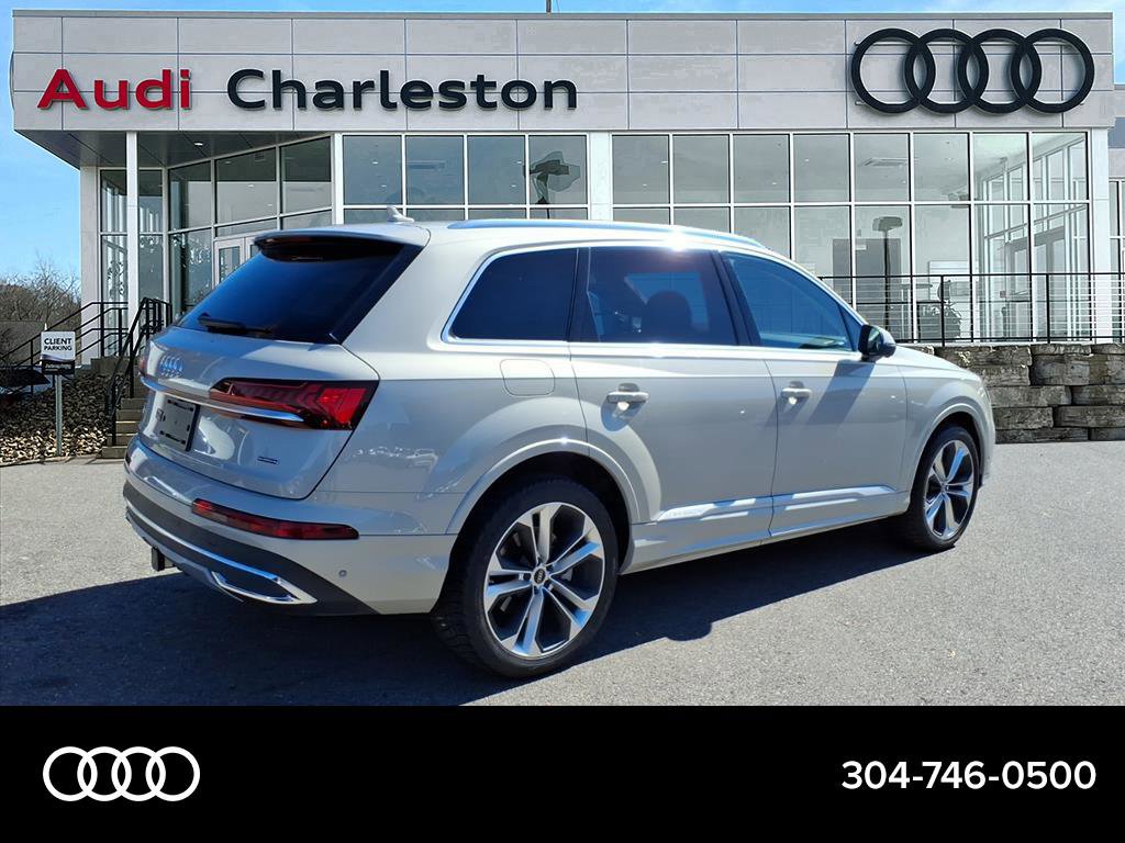 2023 Audi Q7 Premium Plus photo 2